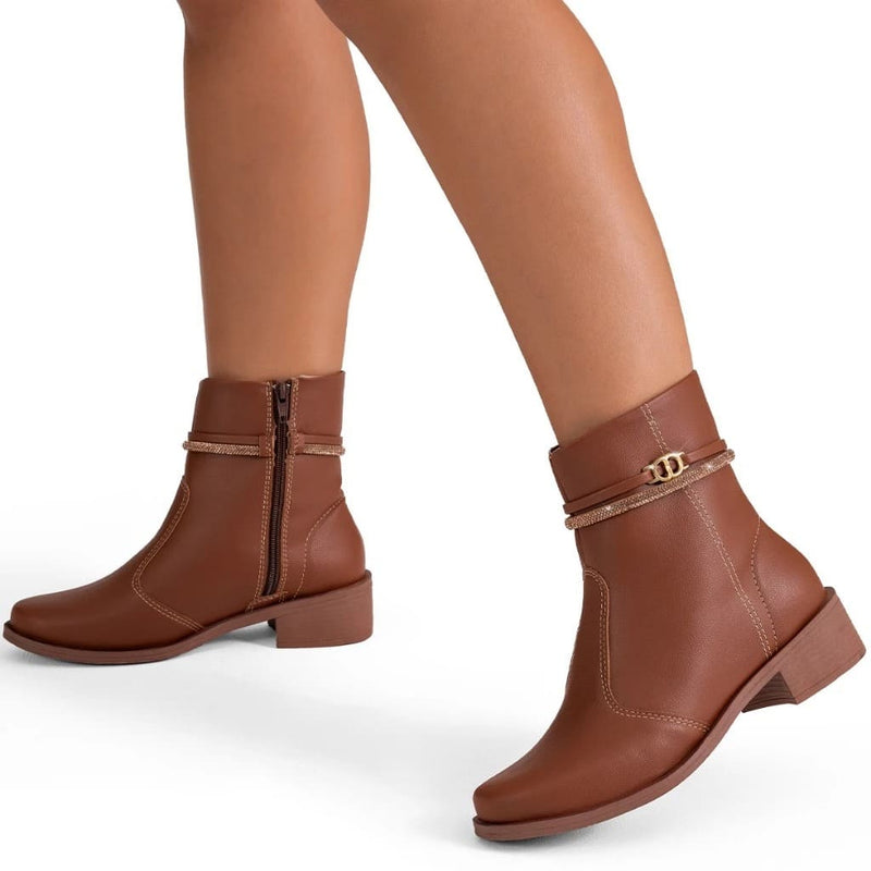 [PAGUE 1 E LEVE 2] Bota Feminina Montaria Rasteira Cano Baixo Strass